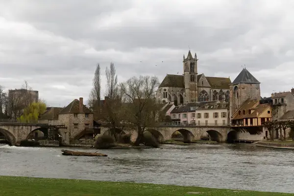 Monte Escalier Assistance Installateur Monte escalier Moret-Loing-et-Orvanne