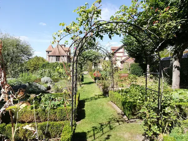 Monte Escalier Assistance Installateur Monte escalier Petit-Couronne